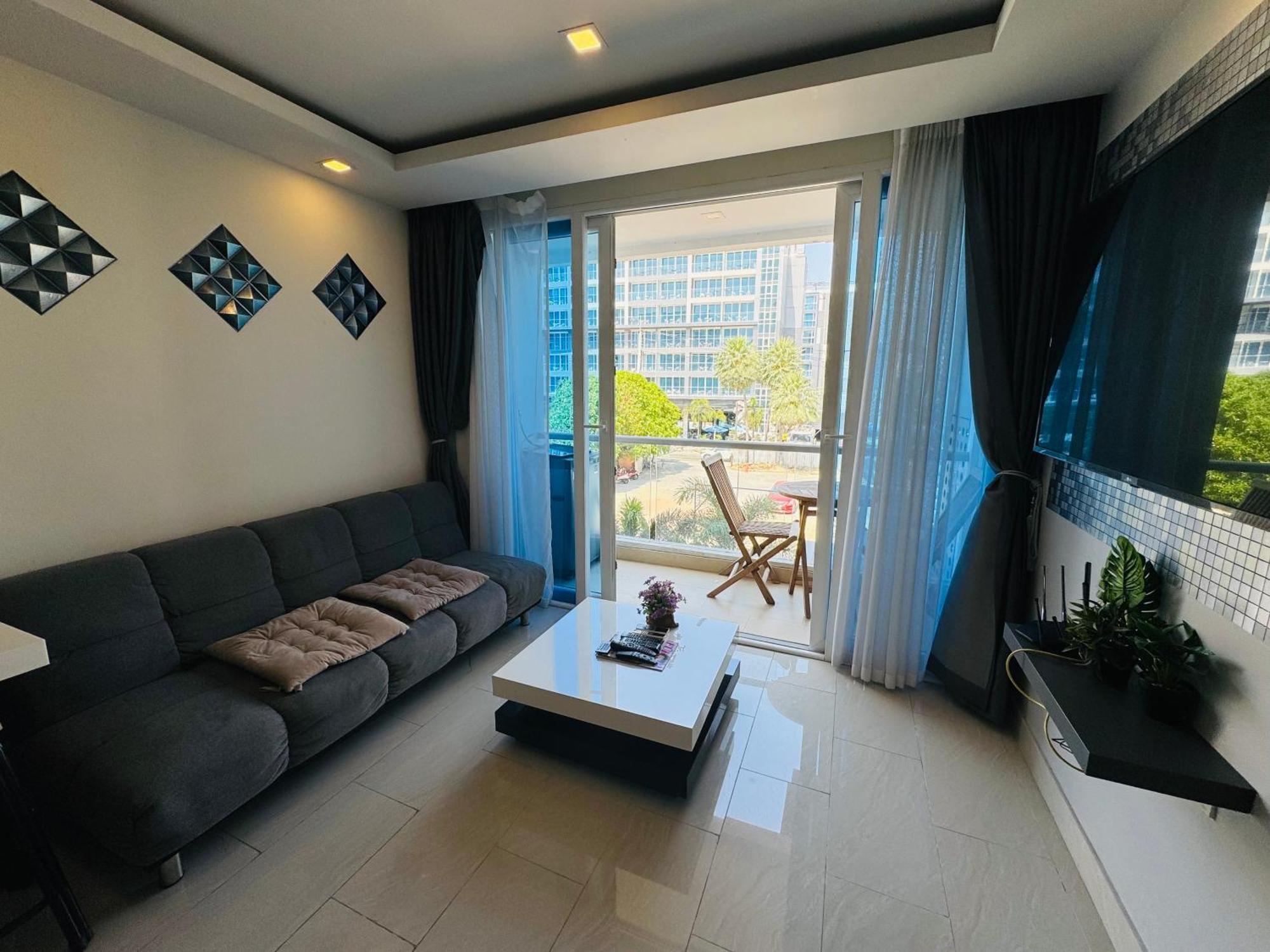 Grand Avenue Conde Pattaya Apartment Exterior photo