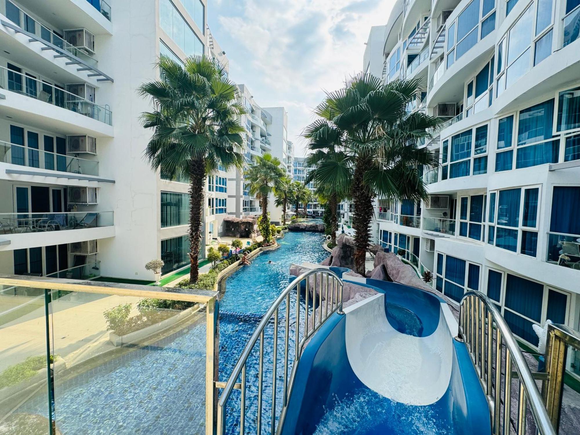 Grand Avenue Conde Pattaya Apartment Exterior photo